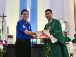 Catechists receive Certificates of Appreciation on Catechetical Sunday