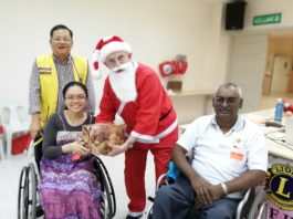Kelab Lions Bandaraya Kuching dan Kelab Leo meraikan Krismas dengan anggota GROWTH dan keluarga mereka