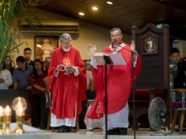 Uskup Agung Simon Poh mohon sumbangan dana kepada Catholic Welfare Services