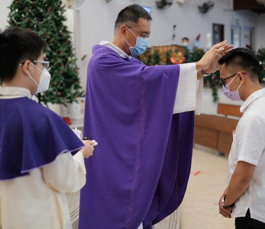 Katekumen selesai Upacara Inisiasi Kristian