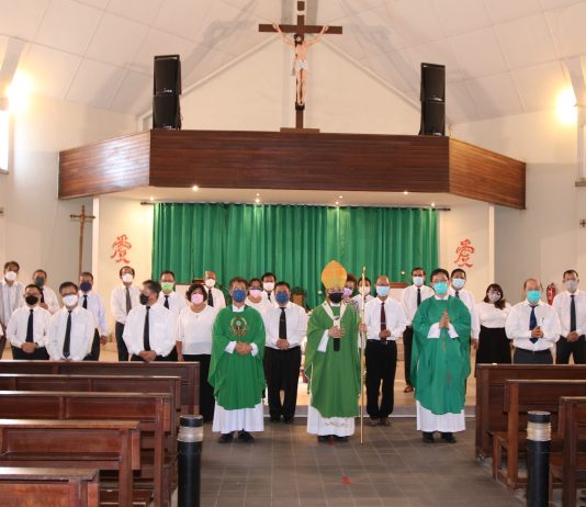 Fr Felix Au installed as new Rector of Sacred Heart Church