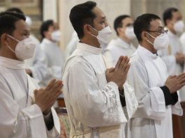 Letter to priests: May the Church be a hospitable home