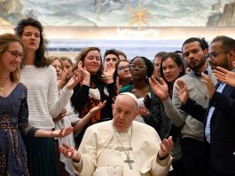 Pope Francis offers guidance to young Christians in politics
