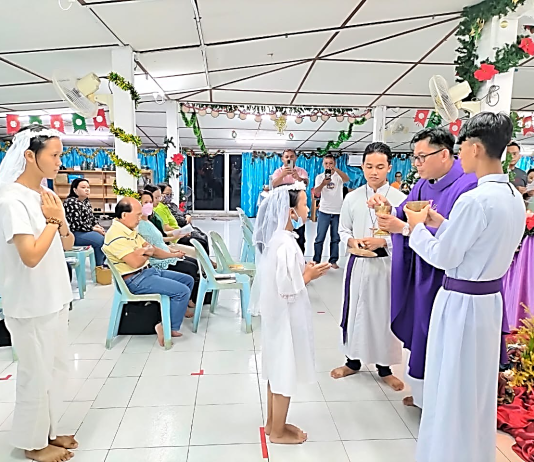 Lapan peserta terima Komuni Kudus Pertama di Gereja Katolik St Ignatius, Saratok