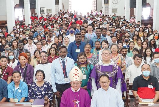 More than 800 to join the Church at Easter