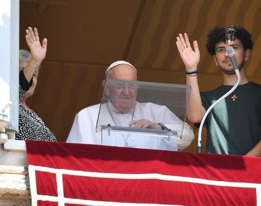 Pope Francis links messages of WYD and World Grandparents Day