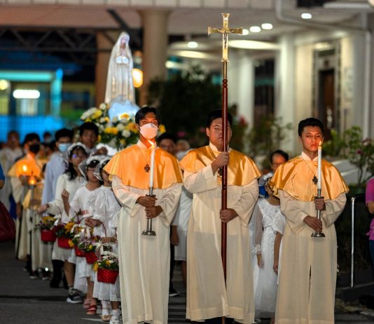 Gereja Blessed Sacrament rai Jam Kudus Ekaristi Kanak-kanak Seluruh Dunia Ke-21