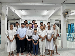 14 sambut Sakramen Komuni Pertama