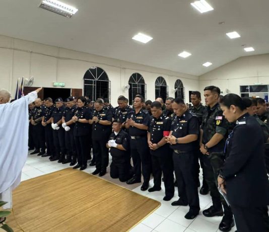 Acara sembahyang khas sempena sambutan peringatan Hari Polis ke-217