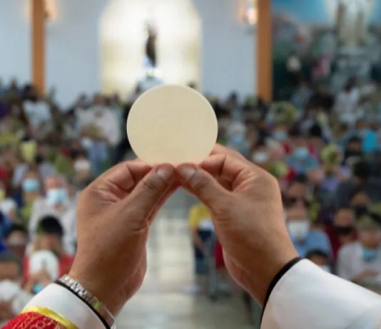 Berapa lamakah hadirat Yesus dalam Ekaristi selepas kita menerima komuni?