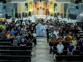 ‘Holy Hour for Vocation’ di Gereja St Theresa Serian