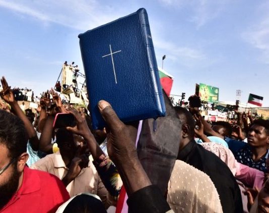 Pope prays for global peace and for all victims of religious persecution