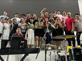 Singing Together at Kuching Christmas Parade