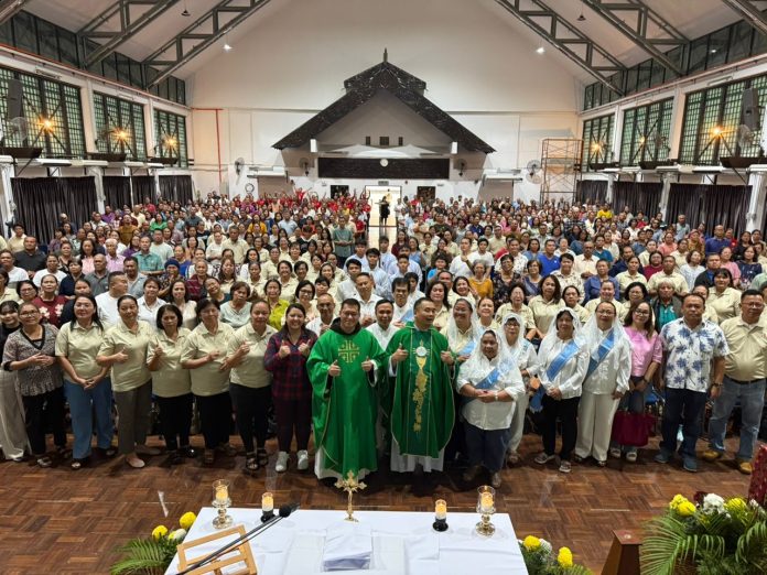 Misa Ahad oleh Friar Don Don Ramerez