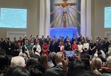 Heads of diplomatic missions in Singapore commit to work for peace at choral concert