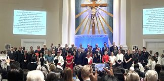 Heads of diplomatic missions in Singapore commit to work for peace at choral concert