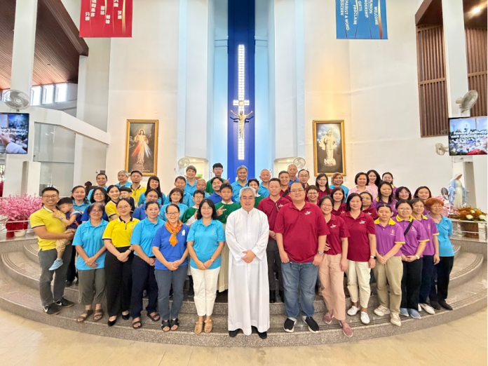 Group photo of the English and Chinese Sunday School Faith Formators with BSC Rector, Rev Fr Leonard Yap. (Photo- BSC:BFFC