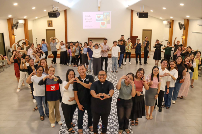 Lively and cheerful session of joy and unity with Fr Aloysius Dirgahayu (centre, front). Photo- SHC Media