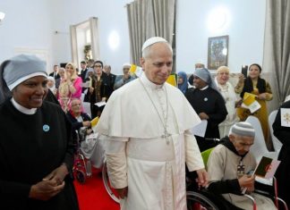 Pope in Algeria: ‘God’s heart is torn apart by wars, violence, injustice, lies’
