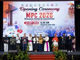 Others build walls but religious communities build bridges: Aaron