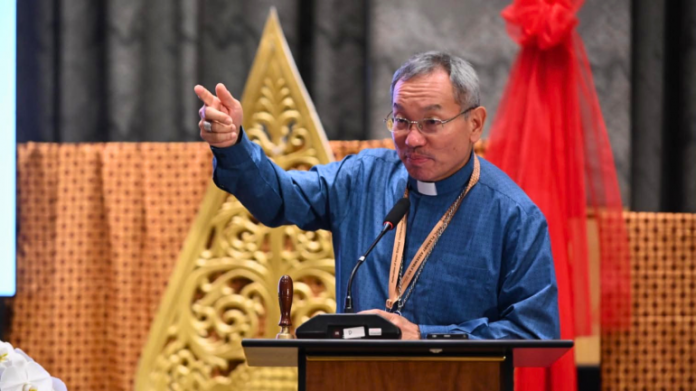 kuching_archbishop_simon_poh_1