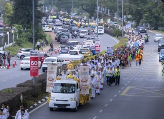 Over 2,000 Catholics join Archdiocese of Kuching’s 50th anniversary Eucharistic Procession